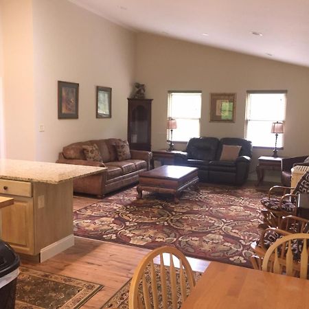 Brook Trout Inn Sapphire Екстер'єр фото