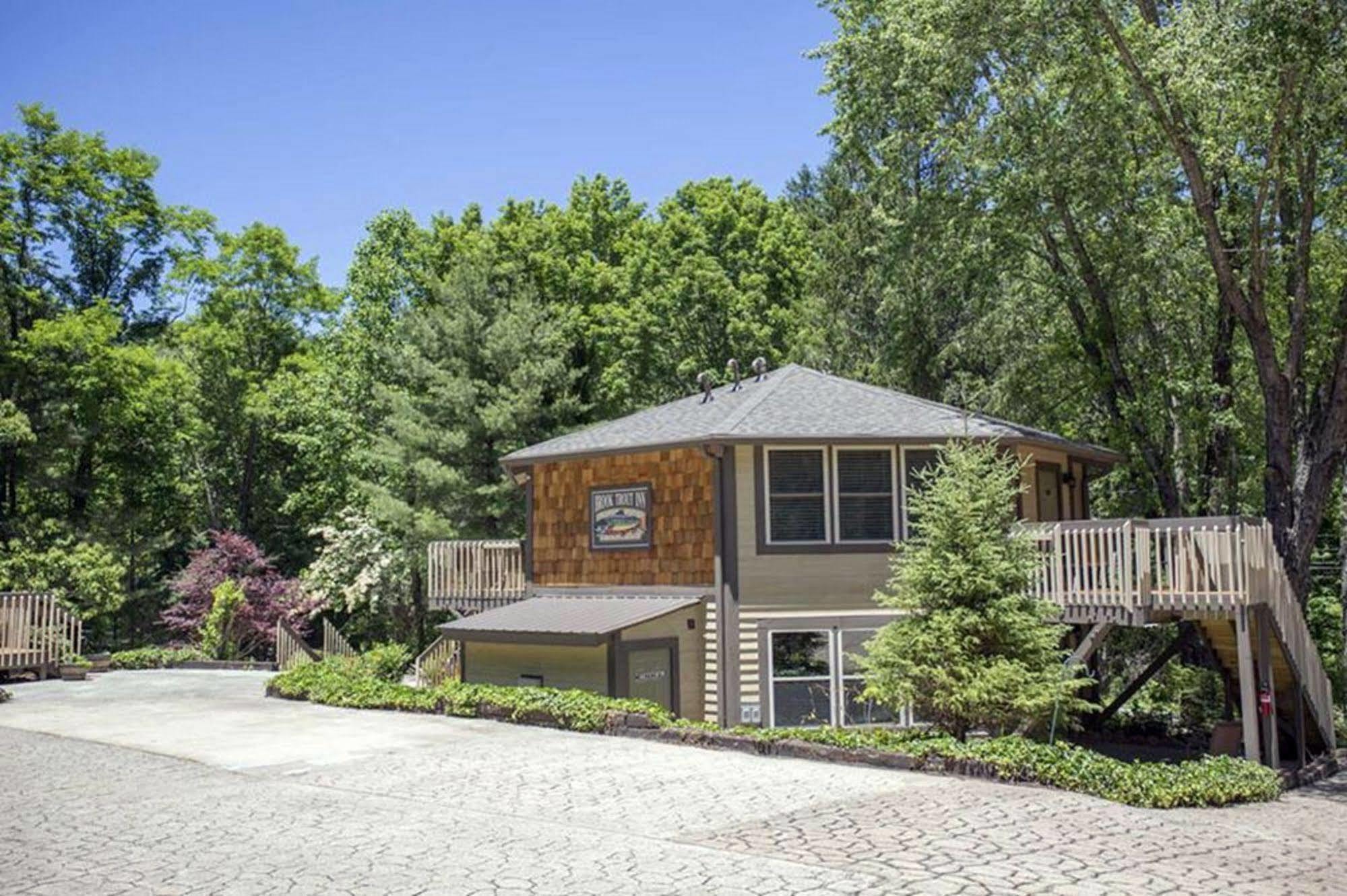 Brook Trout Inn Sapphire Екстер'єр фото