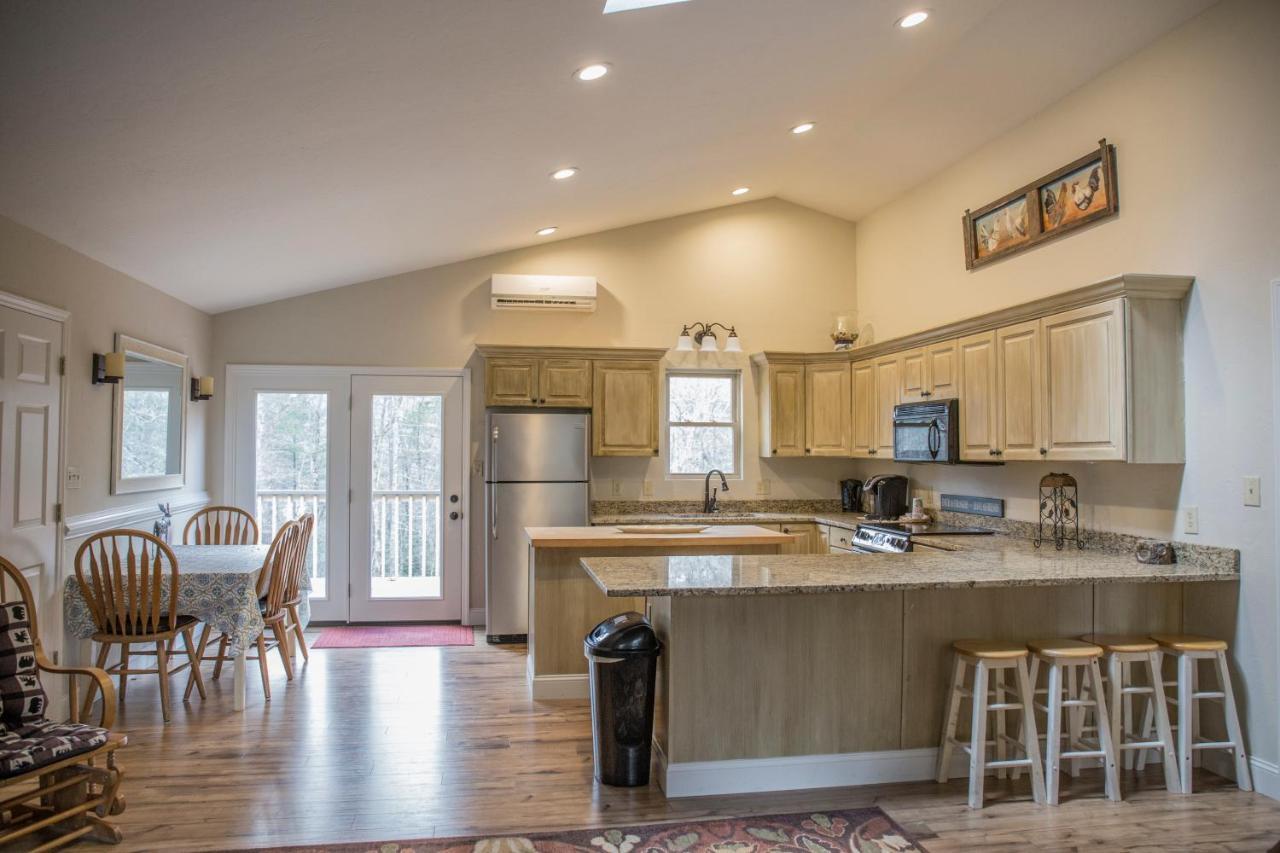 Brook Trout Inn Sapphire Екстер'єр фото
