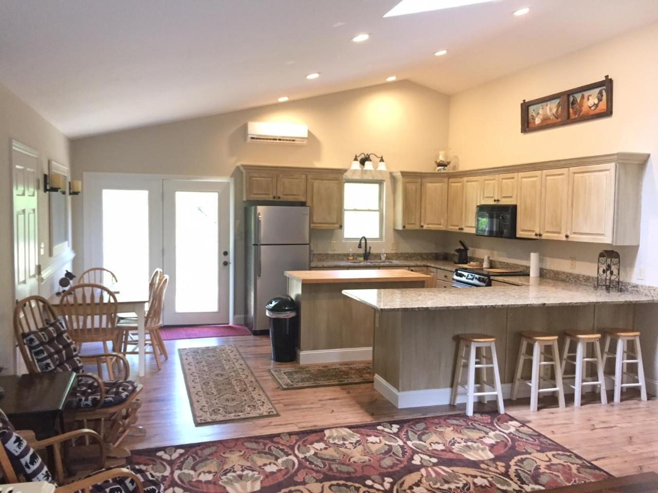 Brook Trout Inn Sapphire Екстер'єр фото