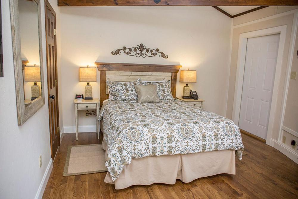 Brook Trout Inn Sapphire Екстер'єр фото